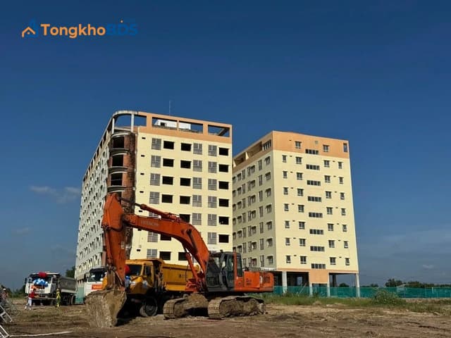 Nghịch lý nhà ở xã hội: Nơi thức trắng đêm "giành" suất, nơi bỏ hoang chờ khách